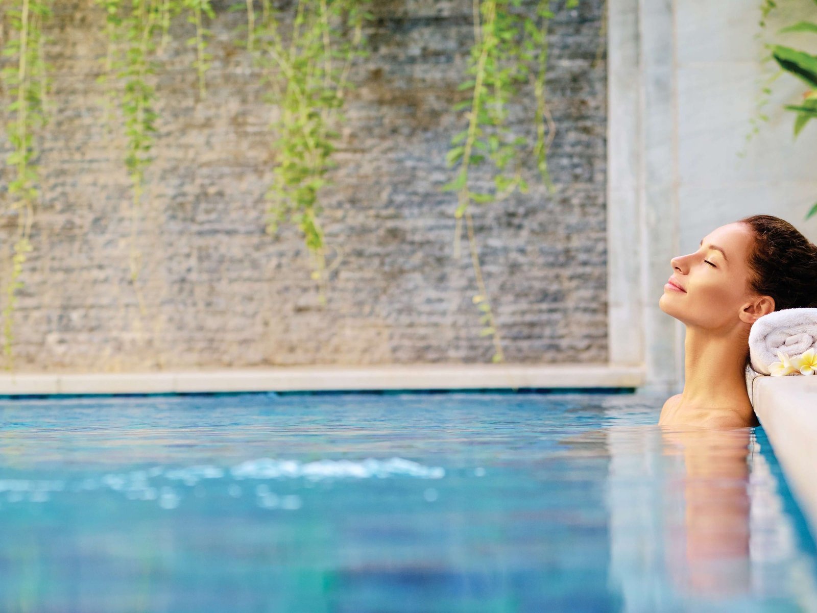 Morya pool and spa