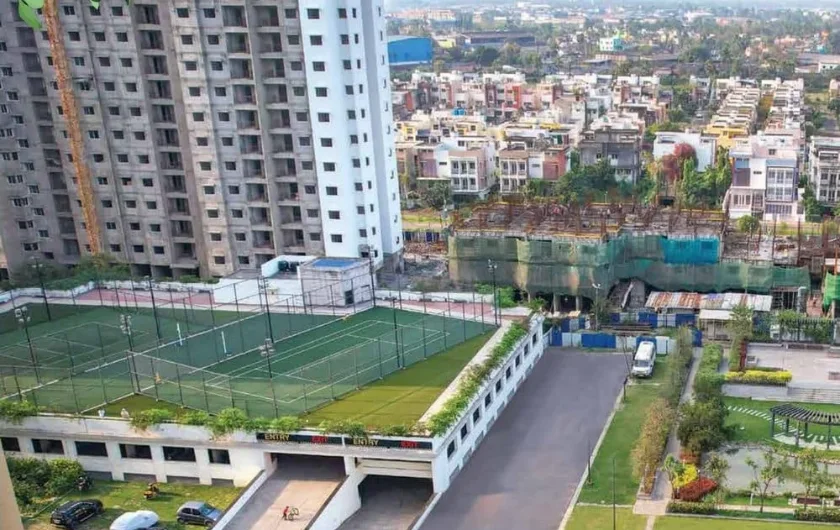 Joyville Parkside tower, sports courts and landscaped garden, Santragachi, Howrah